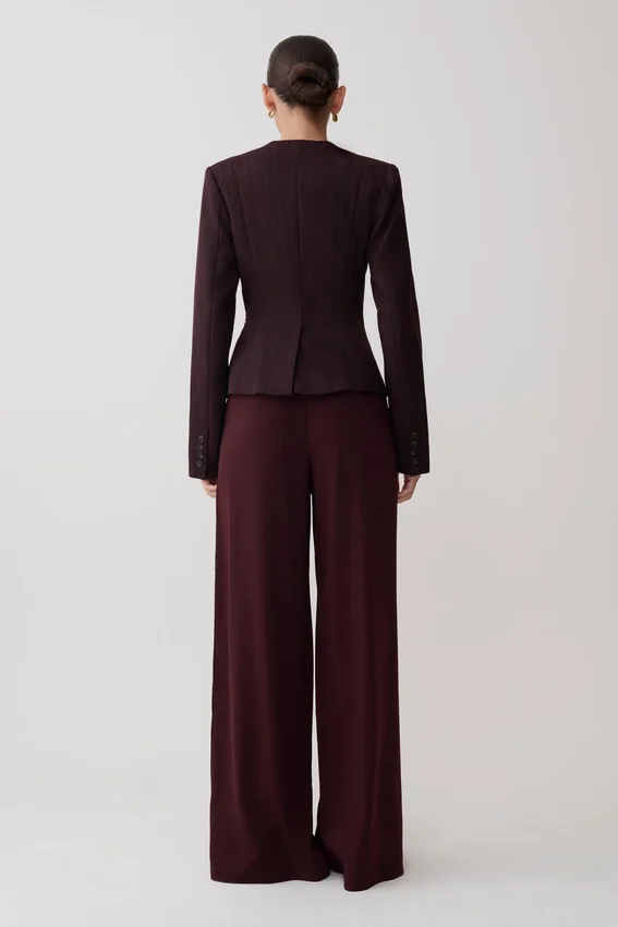 Blazer Agatha de cuello cuadrado – Rayas diplomáticas ciruela Blazer Agatha de cuello cuadrado – Rayas diplomáticas ciruela