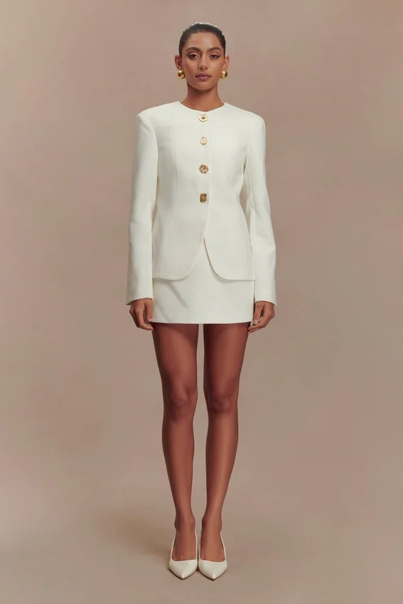 Blazer Asia con botones mixtos – Marfil Blazer Asia con botones mixtos – Marfil