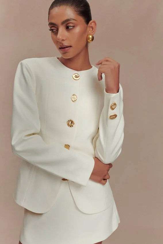 Blazer Asia con botones mixtos – Marfil Blazer Asia con botones mixtos – Marfil