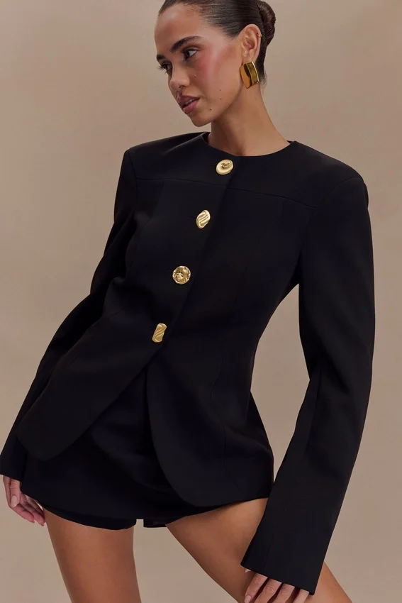 Blazer Asia con botones mixtos – Negro Blazer Asia con botones mixtos – Negro
