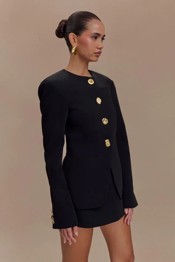 Blazer Asia con botones mixtos – Negro Blazer Asia con botones mixtos – Negro