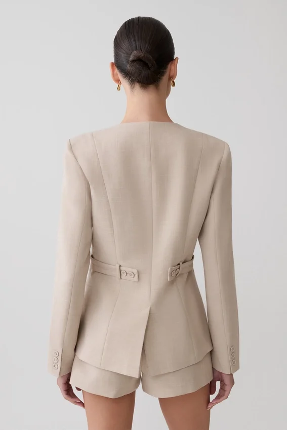 Blazer de traje sin cuello Solenne – Natural jaspeado Blazer de traje sin cuello Solenne – Natural jaspeado
