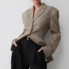 Blazer entallado Mila – Cuadros beige Blazer entallado Mila – Cuadros beige