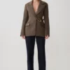 Blazer estructurado Romy con detalles metálicos – Espiga Blazer estructurado Romy con detalles metálicos – Espiga