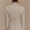 Blazer Max con cintura ceñida – Ivory Stone