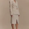 Blazer Max con cintura ceñida – Ivory Stone