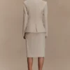Blazer Max con cintura ceñida – Ivory Stone