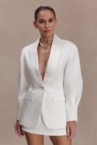 Blazer oversize de satén Kylie – Marfil