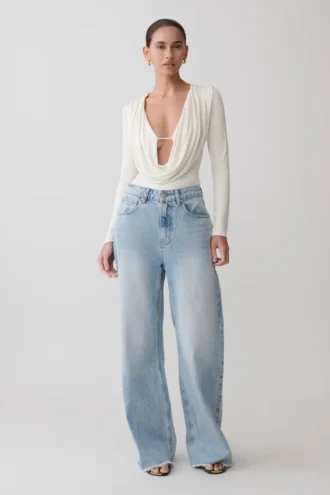 Body ajustado de manga larga con cuello cowl de Ren – Marfil