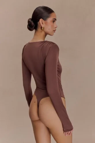 Body con hombreras Elsie – Chocolate