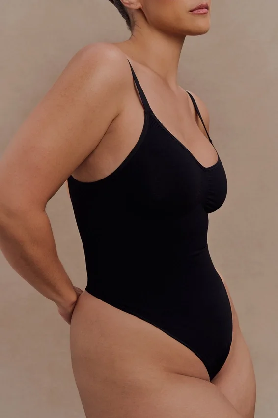 Body moldeador sin espalda Alyssa – Negro Body moldeador sin espalda Alyssa – Negro