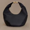 Bolso de hombro de piel Bristol Croissant – Negro Bolso de hombro de piel Bristol Croissant – Negro