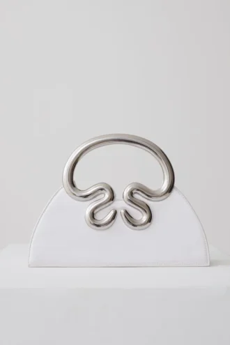 Bolso de mano con marco de satén Elianne – Blanco