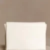 Bolso de mano oversize de piel sintética Kiera – Marfil Bolso de mano oversize de piel sintética Kiera – Marfil