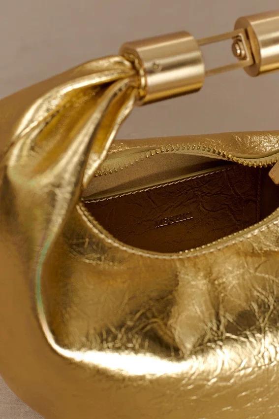 Bolso de piel Bristol Mini Croissant – Dorado Bolso de piel Bristol Mini Croissant – Dorado