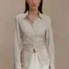 Camisa de algodón con lazo en la espalda Millie – Rayas diplomáticas beige