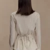 Camisa de algodón con lazo en la espalda Millie – Rayas diplomáticas beige