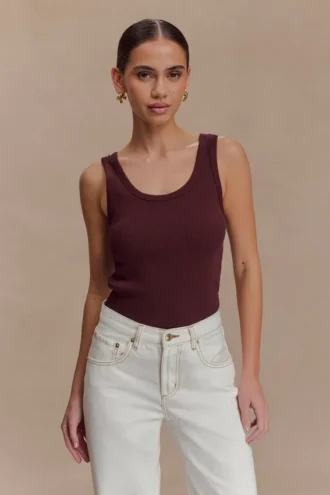 Camiseta sin mangas con cuello redondo Maeva – Chocolate