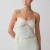Camisola de satén y encaje Nina – Salvia Camisola de satén y encaje Nina – Salvia