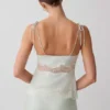 Camisola de satén y encaje Nina – Salvia Camisola de satén y encaje Nina – Salvia