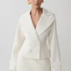Chaqueta corta con cuello Elara – Marfil