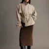 Chaqueta trench corta Alden – Pebble