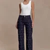 Denim de tiro medio con tachuelas Alima – Azul índigo lavado Denim de tiro medio con tachuelas Alima – Azul índigo lavado