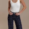 Denim de tiro medio con tachuelas Alima – Azul índigo lavado Denim de tiro medio con tachuelas Alima – Azul índigo lavado