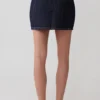 Falda Denim de talle medio Loraine – Rayas diplomáticas índigo Falda Denim de talle medio Loraine – Rayas diplomáticas índigo