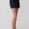 Falda Denim de talle medio Loraine – Rayas diplomáticas índigo Falda Denim de talle medio Loraine – Rayas diplomáticas índigo