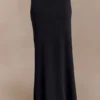 Falda larga asimétrica Ainsley con adornos florales – Negro Falda larga asimétrica Ainsley con adornos florales – Negro