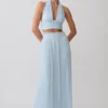 Partes de arriba sin mangas con cuello halter plisado Amaris – Azul pálido