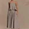 Falda midi acampanada Mae – Marrón guijarro Falda midi acampanada Mae – Marrón guijarro