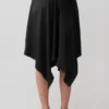 Falda midi asimétrica de satén Coralie – Negro Falda midi asimétrica de satén Coralie – Negro