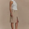 Falda midi con abertura delantera de sarga Vera – Camel Falda midi con abertura delantera de sarga Vera – Camel
