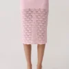 Falda midi de punto de ganchillo Atlantis – Rosa bebé Falda midi de punto de ganchillo Atlantis – Rosa bebé