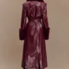 Gabardina Bec de piel sintética con pelo sintético – Rojo cereza Gabardina Bec de piel sintética con pelo sintético – Rojo cereza