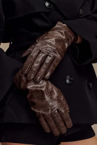 Guantes Atlas de piel sintética con estampado de cocodrilo – Chocolate Guantes Atlas de piel sintética con estampado de cocodrilo – Chocolate