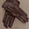 Guantes Atlas de piel sintética con estampado de cocodrilo – Chocolate Guantes Atlas de piel sintética con estampado de cocodrilo – Chocolate