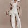 Jersey de punto con cuello en V Bianka – Blanco roto Jersey de punto con cuello en V Bianka – Blanco roto