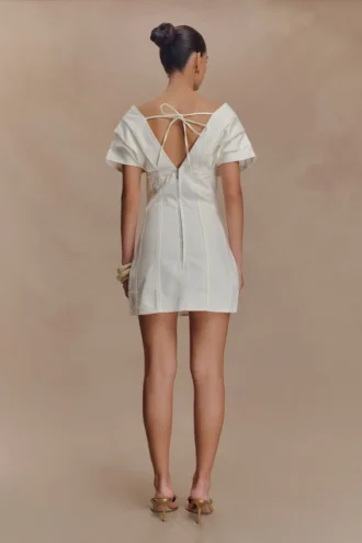 Minivestido de Denim con hombros descubiertos Pascale – Blanco Minivestido de Denim con hombros descubiertos Pascale – Blanco