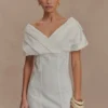 Minivestido de Denim con hombros descubiertos Pascale – Blanco Minivestido de Denim con hombros descubiertos Pascale – Blanco