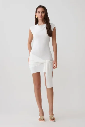 Minivestido de punto Freida con fajín – Marfil