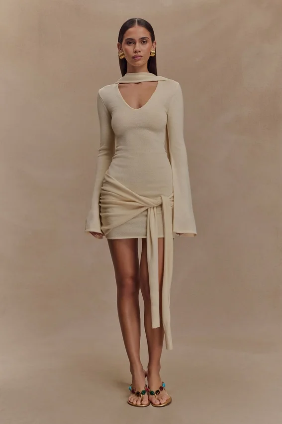 Minivestido de punto Taron con pañuelo – Crema Minivestido de punto Taron con pañuelo – Crema