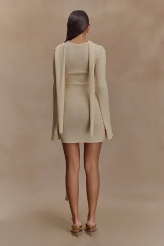 Minivestido de punto Taron con pañuelo – Crema