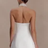Minivestido de traje Riley con cuello halter – Marfil Minivestido de traje Riley con cuello halter – Marfil