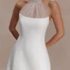 Minivestido de traje Riley con cuello halter – Marfil Minivestido de traje Riley con cuello halter – Marfil