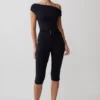Mono de modal con un solo hombro de Anh – Negro Mono de modal con un solo hombro de Anh – Negro