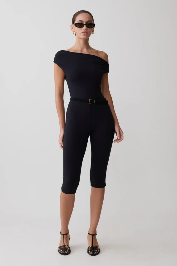 Mono de modal con un solo hombro de Anh – Negro Mono de modal con un solo hombro de Anh – Negro