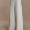 Pantalón de traje de pierna ancha Arlo – Marfil Pantalón de traje de pierna ancha Arlo – Marfil
